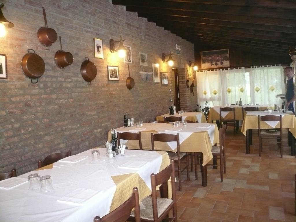 Il Dosso Agriturismo Codigoro Eksteriør billede